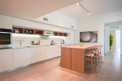 10250 Collins Avenue #212, Bal Harbour, FL 33154 - Photo 3