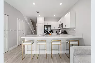 18058 SW 147th Ct, Miami, FL 33187 - Photo 7