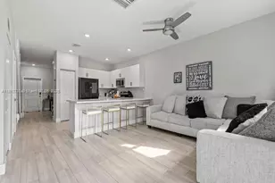 18058 SW 147th Ct, Miami, FL 33187 - Photo 13