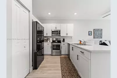 18058 SW 147th Ct, Miami, FL 33187 - Photo 5