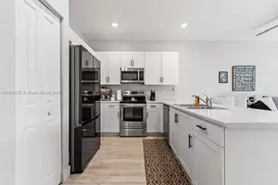 18058 SW 147th Ct, Miami, FL 33187 - Photo 5