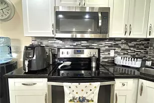 3200 NE 7th Ct, Pompano Beach, FL 33062 - Photo 5