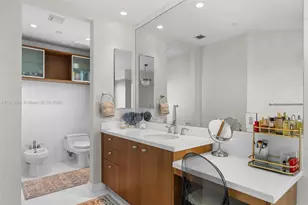 16047 Collins Ave, Sunny Isles Beach, FL 33160 - Photo 21