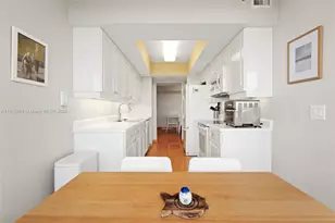 21205 Yacht Club Dr, Aventura, FL 33180 - Photo 9