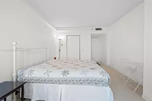 21205 Yacht Club Dr, Aventura, FL 33180 - Photo 23