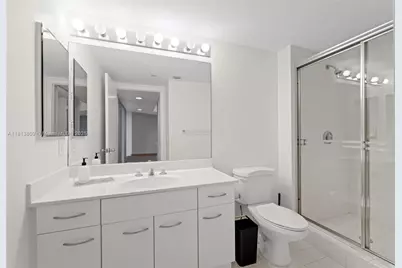 21205 Yacht Club Dr #707, Aventura, FL 33180 - Photo 25