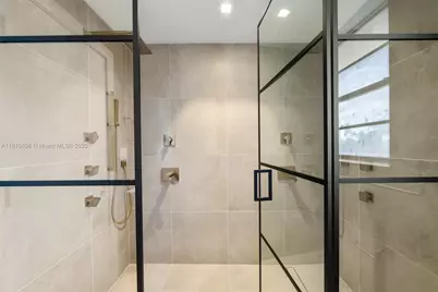 5255 Collins Ave #2J, Miami Beach, FL 33140 - Photo 17