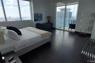 253 NE 2nd St, Miami, FL 33132 - Photo 5