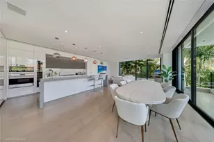 420 N Hibiscus Dr, Miami Beach, FL 33139 - Photo 13