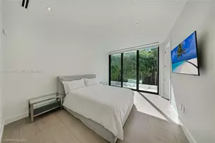 420 N Hibiscus Dr, Miami Beach, FL 33139 - Photo 25