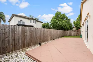 19847 NW 86th Ave, Hialeah, FL 33015 - Photo 29