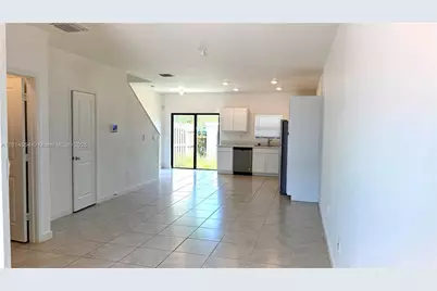 322 NE 1st Dr, Florida City, FL 33034 - Photo 1
