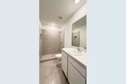 322 NE 1st Dr, Florida City, FL 33034 - Photo 13