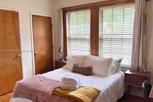 110 NE 10th Ave, Gainesville, FL 32601 - Photo 9