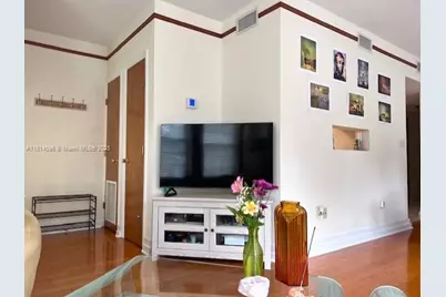 110 NE 10th Ave #C, Gainesville, FL 32601 - Photo 7