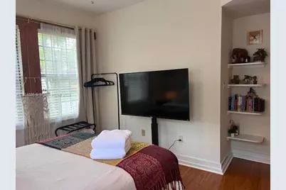 110 NE 10th Ave #C, Gainesville, FL 32601 - Photo 15