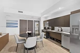 398 NE 5th St, Miami, FL 33132 - Photo 5