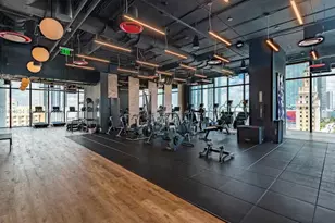 398 NE 5th St, Miami, FL 33132 - Photo 31