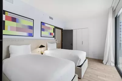 398 NE 5th St #1518, Miami, FL 33132 - Photo 13