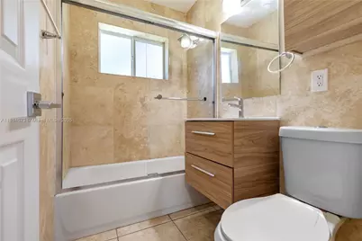 918 NE 6th St, Hallandale Beach, FL 33009 - Photo 19