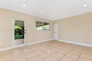 918 NE 6th St, Hallandale Beach, FL 33009 - Photo 29