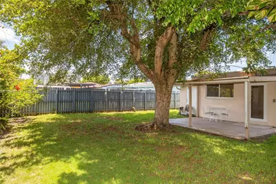 918 NE 6th St, Hallandale Beach, FL 33009 - Photo 33