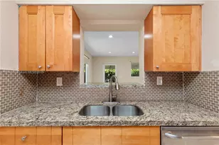 918 NE 6th St, Hallandale Beach, FL 33009 - Photo 13