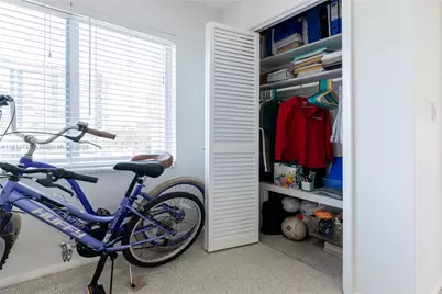 120 Golden Isles Dr #33B, Hallandale Beach, FL 33009 - Photo 25