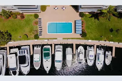 120 Golden Isles Dr #33B, Hallandale Beach, FL 33009 - Photo 35