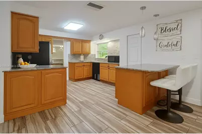 4706 25th Ave SW, Naples, FL 34116 - Photo 9