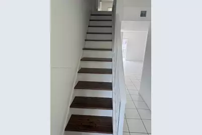 2680 W 76 Street #204, Hialeah, FL 33016 - Photo 9