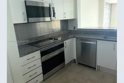 2101 Brickell Ave #1607, Miami, FL 33129 - Photo 7
