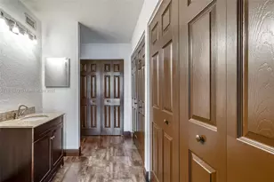 106 Lake Emerald Dr, Oakland Park, FL 33309 - Photo 19