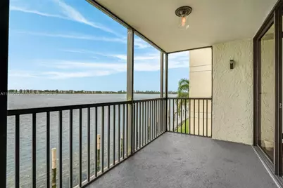 106 Lake Emerald Dr #210, Oakland Park, FL 33309 - Photo 13