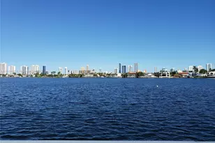 16570 NE 26th Ave, North Miami Beach, FL 33160 - Photo 27