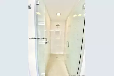 16385 Biscayne Blvd #702, North Miami Beach, FL 33160 - Photo 25