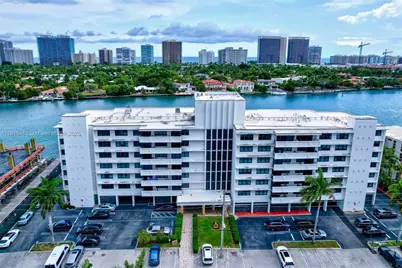 10101 E Bay Harbor Dr #502, Bay Harbor Islands, FL 33154 - Photo 29