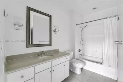 2001 Biscayne Blvd #2305, Miami, FL 33137 - Photo 9