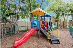 19601 E Country Club Dr, Aventura, FL 33180 - Photo 31