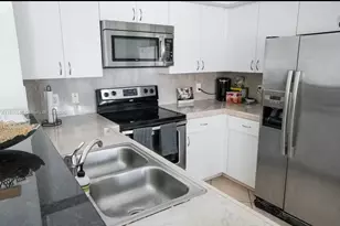 19601 E Country Club Dr, Aventura, FL 33180 - Photo 3