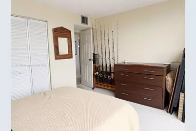 800 Parkview Dr #820, Hallandale Beach, FL 33009 - Photo 15