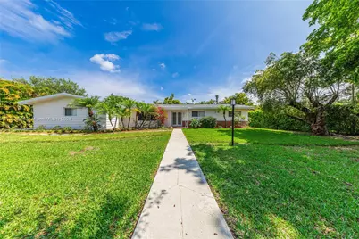 8825 SW 151st St, Palmetto Bay, FL 33176 - Photo 7