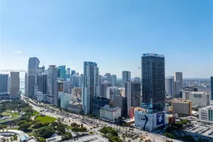 398 NE 5th St, Miami, FL 33132 - Photo 35