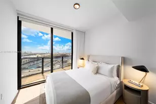 398 NE 5th St, Miami, FL 33132 - Photo 11