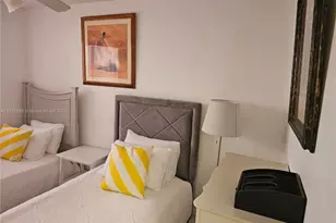 215 SE 3rd Ave, Hallandale Beach, FL 33009 - Photo 5