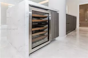 460 NE 28th St, Miami, FL 33137 - Photo 7