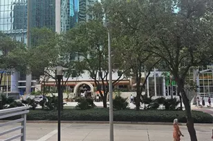 1060 Brickell Ave, Miami, FL 33131 - Photo 9