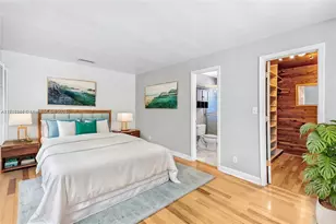 735 NE 38th St, Oakland Park, FL 33334 - Photo 9