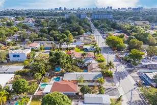 735 NE 38th St, Oakland Park, FL 33334 - Photo 21