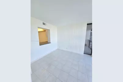 1000 Parkview Dr #701, Hallandale Beach, FL 33009 - Photo 29